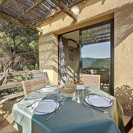 Villa F2 For 4 People Air-conditioned Sea View - Swimming Pool In Resi
